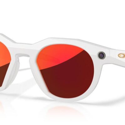 Oakley Meta HSTN Regular Fit AI Sunglasses – Warm Grey/Prizm Ruby Benny's Boardroom Oakley Meta HSTN Regular Fit AI Sunglasses - Warm Grey/Prizm Ruby